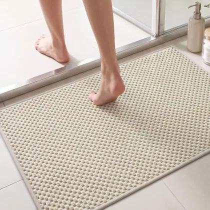 Resare 17 x 27 in chenille bath mat, beige